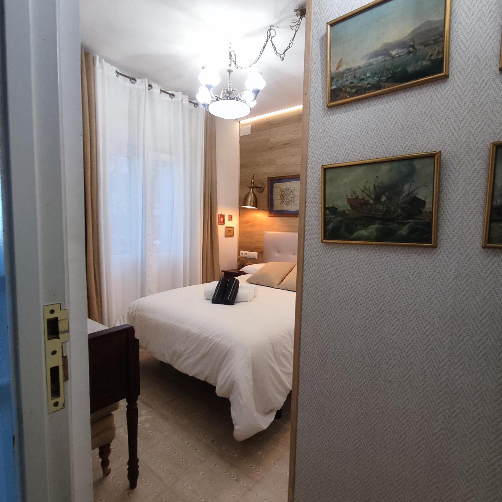 Studio Or Rooms With Private Bathroom Or Rooms With Shared Bathroom Barcelona Zewnętrze zdjęcie