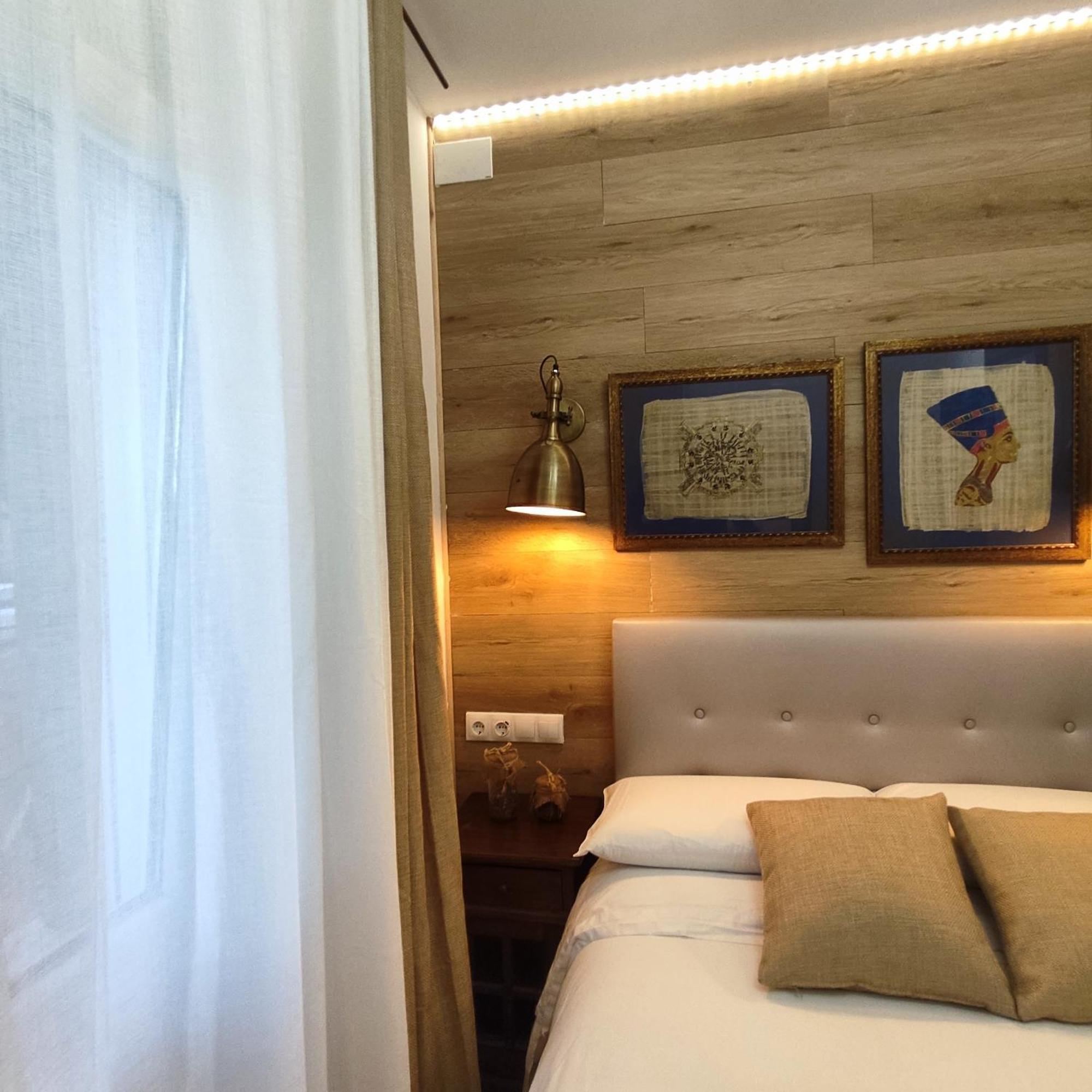 Studio Or Rooms With Private Bathroom Or Rooms With Shared Bathroom Barcelona Zewnętrze zdjęcie