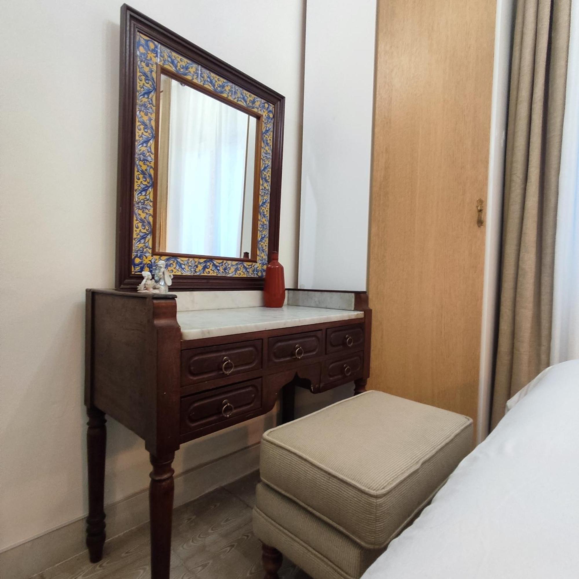 Studio Or Rooms With Private Bathroom Or Rooms With Shared Bathroom Barcelona Zewnętrze zdjęcie