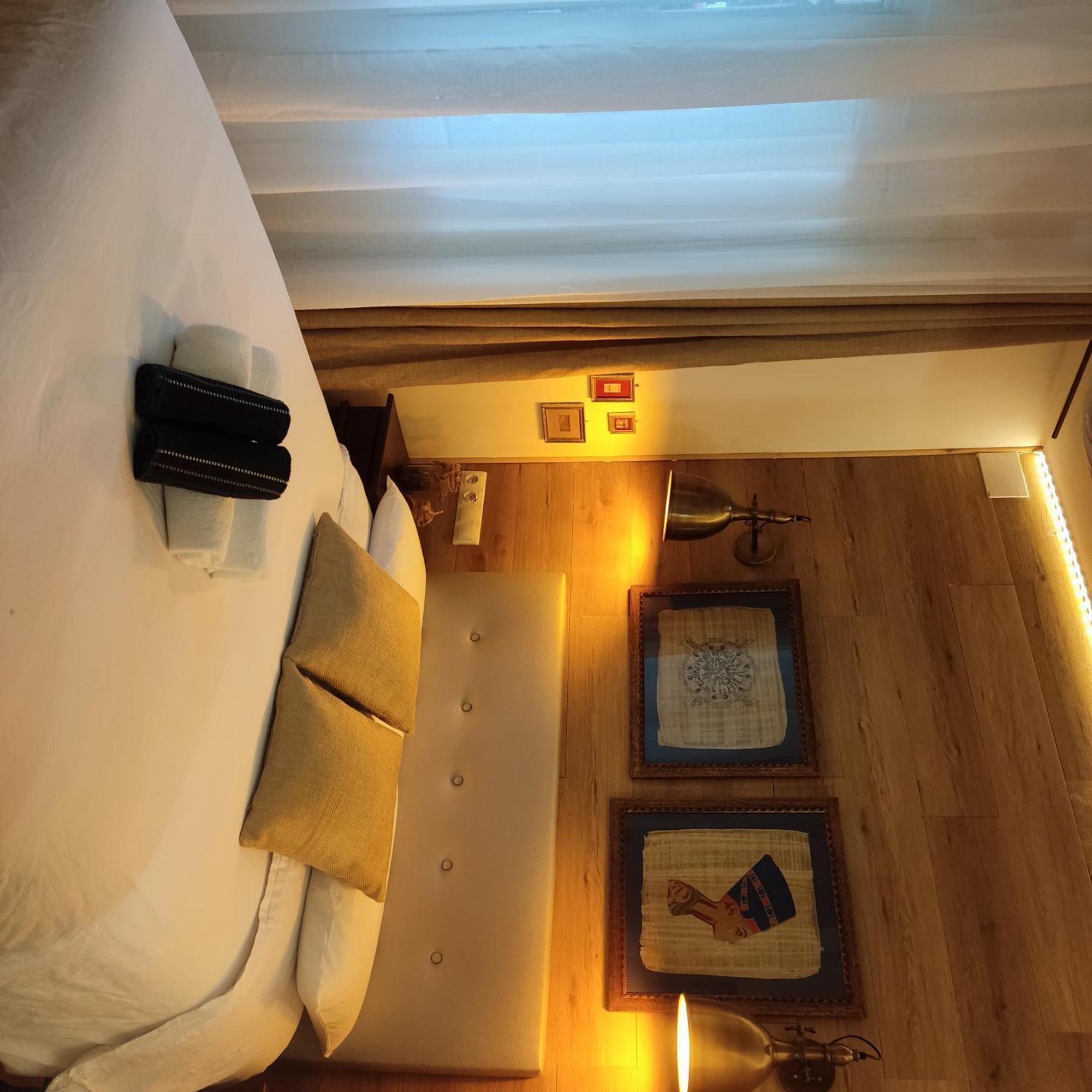 Studio Or Rooms With Private Bathroom Or Rooms With Shared Bathroom Barcelona Zewnętrze zdjęcie