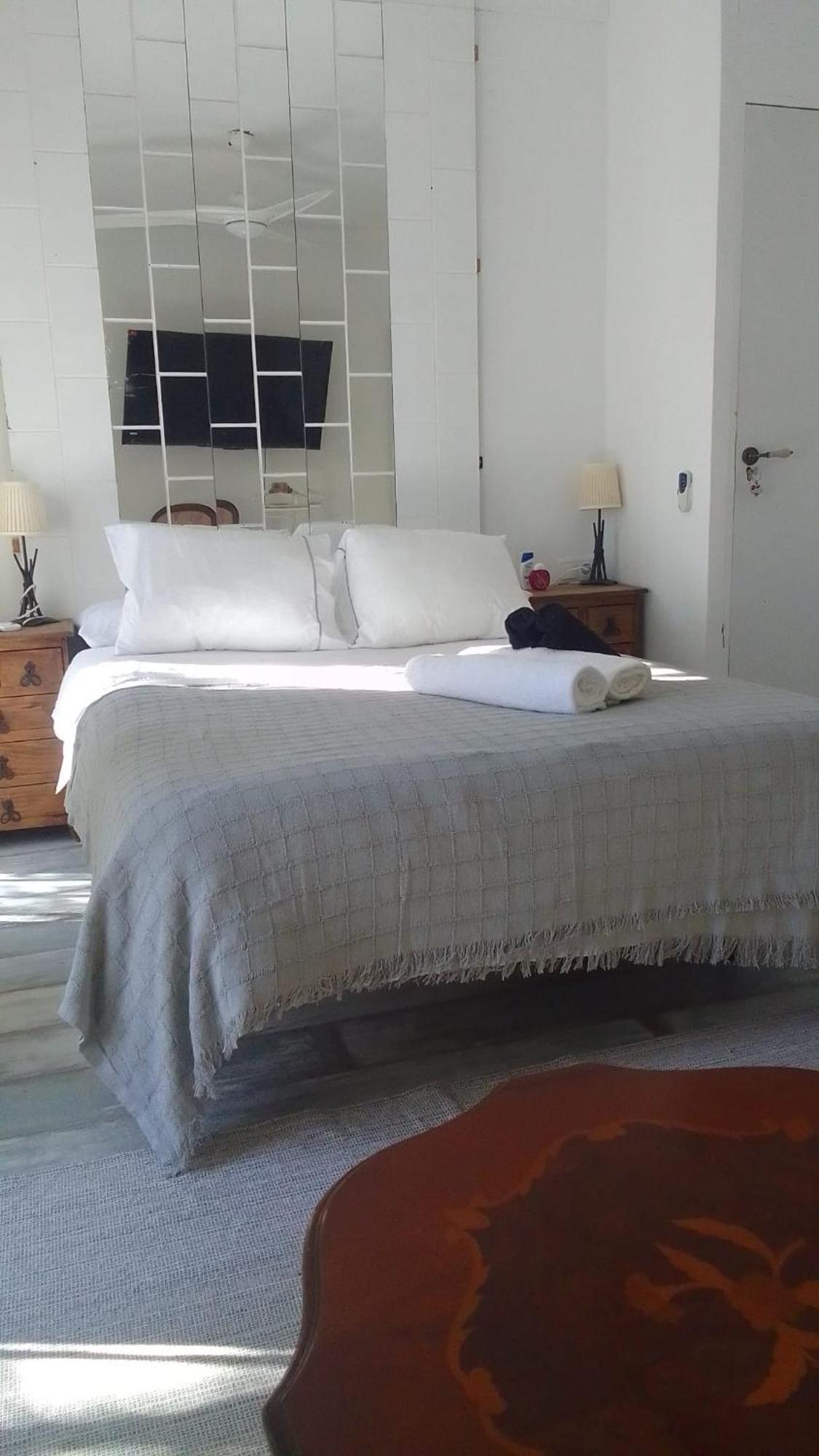 Studio Or Rooms With Private Bathroom Or Rooms With Shared Bathroom Barcelona Zewnętrze zdjęcie